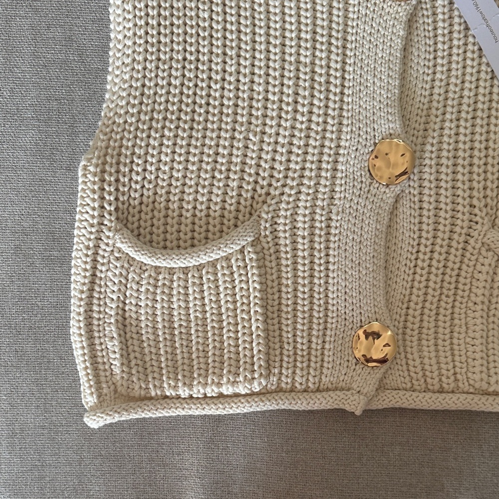 House of Harlow 1960 Cream Knit Cardigan Vest - Picture 5 of 7